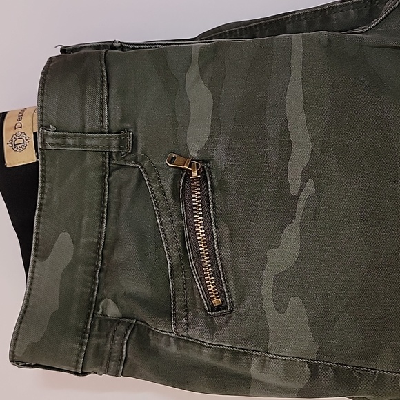 Democracy AB Technology Camouflage Jeans/ 8. - Picture 11 of 11